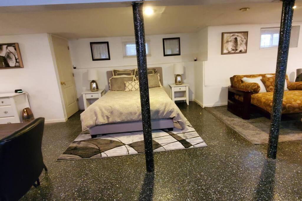 Cozy Studio; Lower Level Unit Nova York